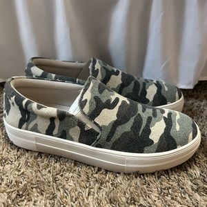 Steve Madden sneakers